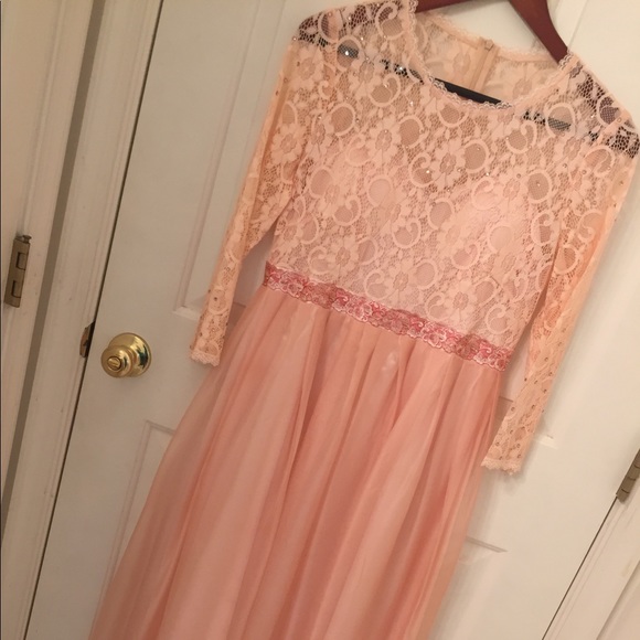 Peach gown with Swarovski embellishments! - Picture 4 of 7